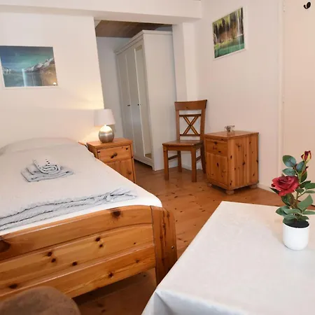 Fewo1846 - Fuchsbau - Souterrain-wohnung Mit 3 Schlafzimmern Und 2 Baedern *