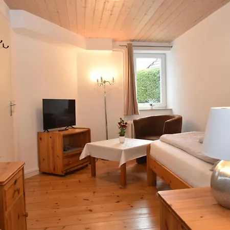 Daire Fewo1846 - Fuchsbau - Souterrain-wohnung Mit 3 Schlafzimmern Und 2 Baedern
